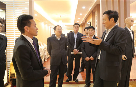 岱圣安装老总_岱圣安装李文焕照片(2)