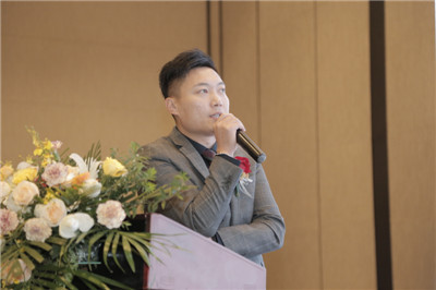 中海投董事长_滨州中海(2)