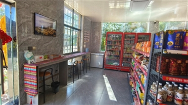 梯田观光带火乡村小店 国道餐馆变身旅游驿站