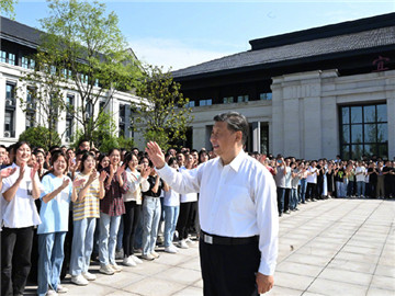 习近平在四川宜宾市考察调研