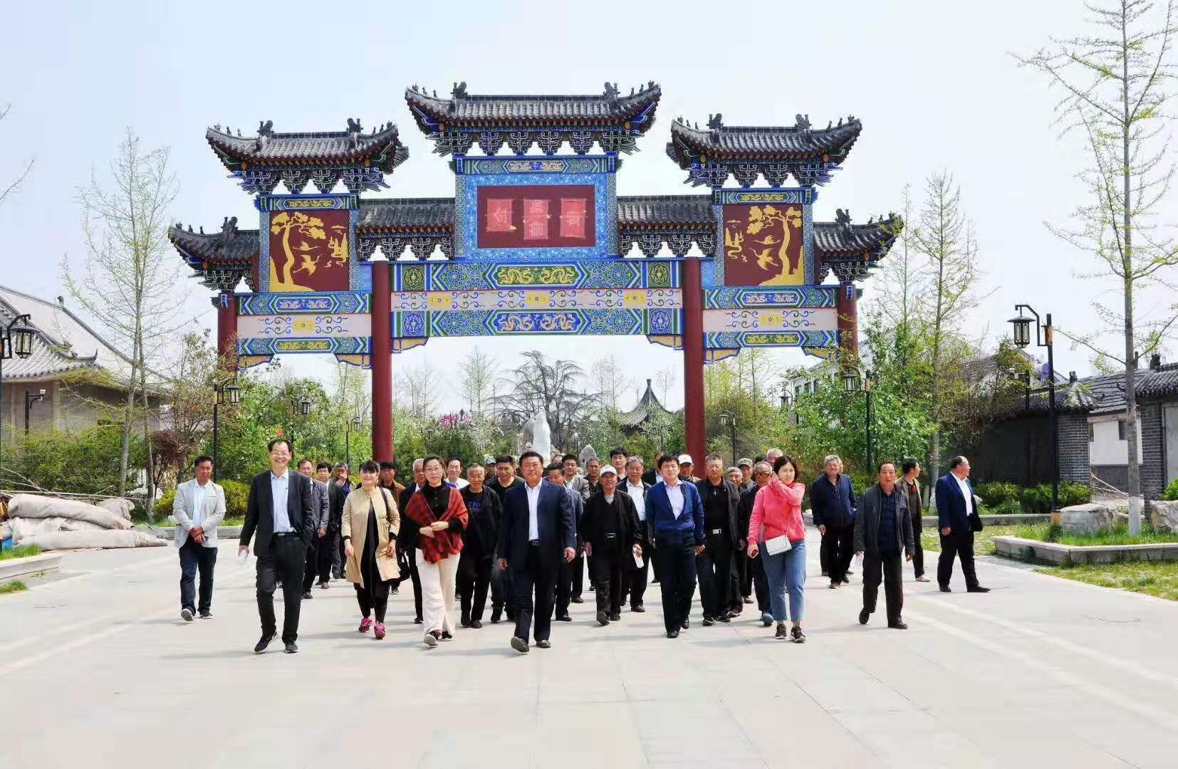 小康路上.jpg