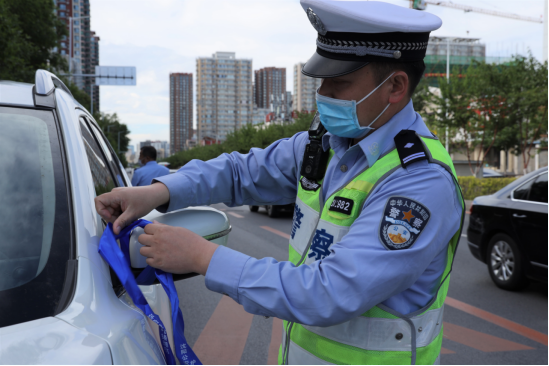 蓝丝带护考 沈阳交警全面开展2022年高考交通安保工作