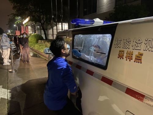 橙仕移动核酸采样车助力上海构建快速响应的核酸采样体系
