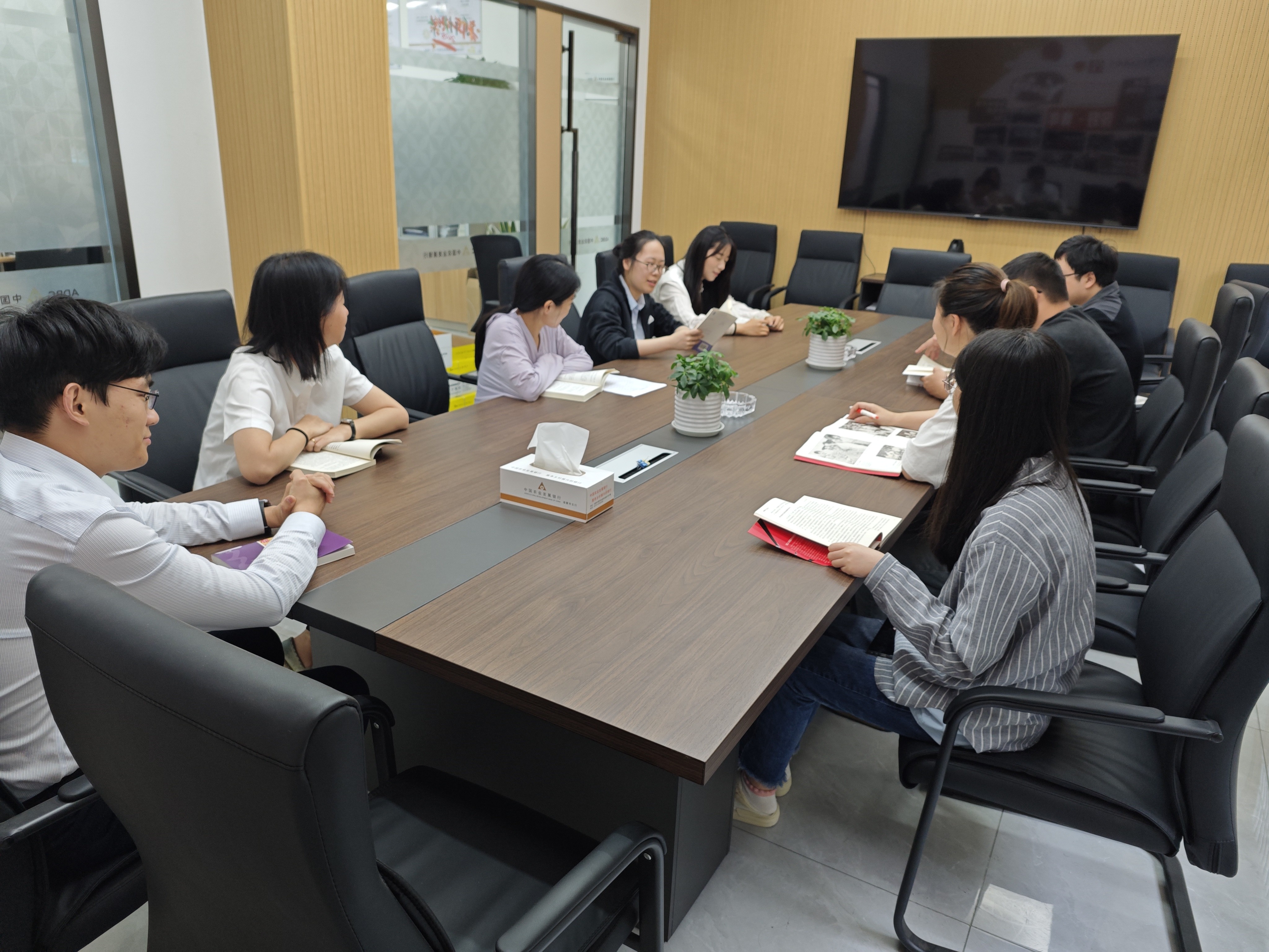 a31f145955105fb17fee13b0a180533.jpg