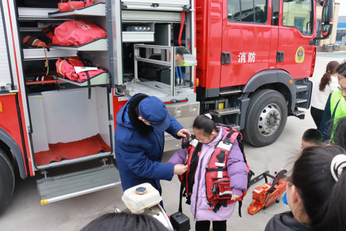黄三角农高区消防支队:践履雷锋精神 深耕科普研学
